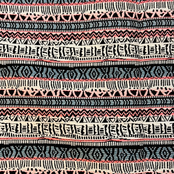 The Limited, Aztec pattern, pencil skirt, size 4 - Picture 2 of 2